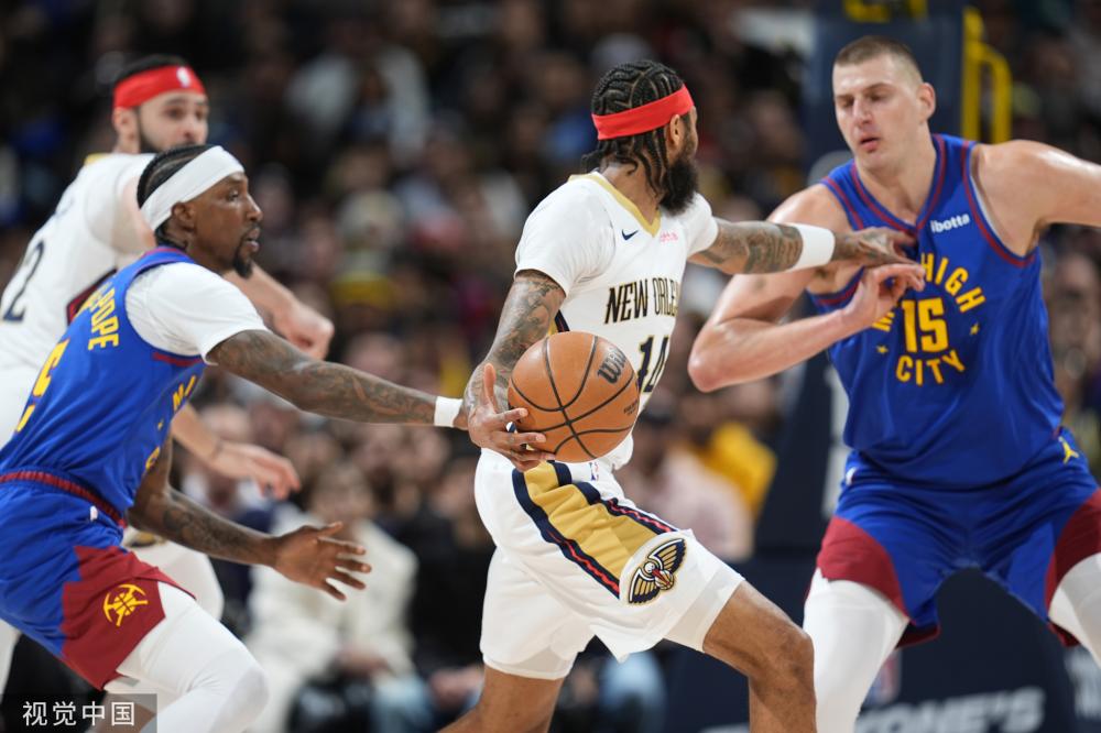 坛增添了一 坛增添了一