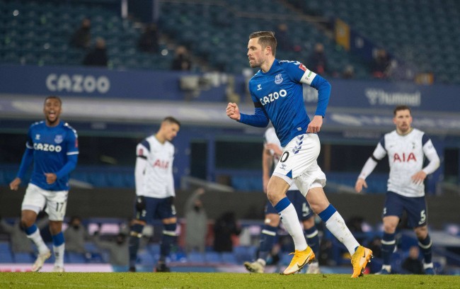 巴萨对若热-科斯塔的去世表示沉痛哀悼，愿他安息.