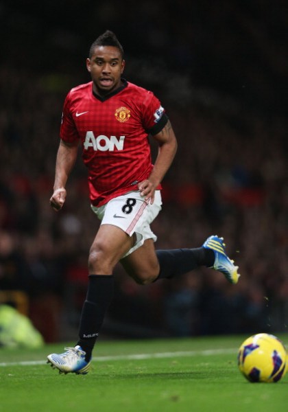 雷霆与马刺对决：三分球差距决定胜负的关键（雷霆与马刺交锋：三分火力悬殊成胜负手）